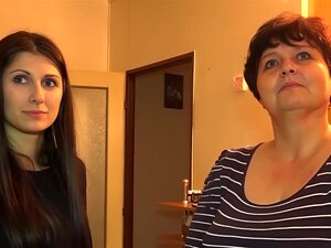 VIEILLE NOUNOU - OMAHUNTER mignonne lesbienne Cueillette Amant Mature