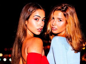 Les modèles sensuels Agatha Vega et Ginebra Bellucci s'amusent en