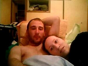 Regardez cette reine juteuse montrer ses compétences dans le jeu