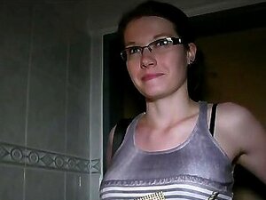 Laissez-vous emporter par le plaisir ultime avec une séductrice