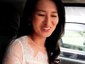 Sexy Dumb Mature est parfait pour le sexe en groupe