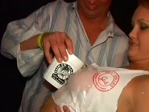 concours de mignonnes nues