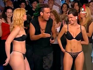 Émission de télévision espagnole Vitamina N - Jeu de déshabillage