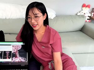 AMMF: Elle Lee, l'étudiante en médecine, rembourse son tuteur avec