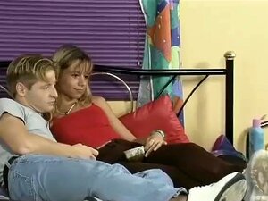 Jeune couple ramassé pour une vidéo porno