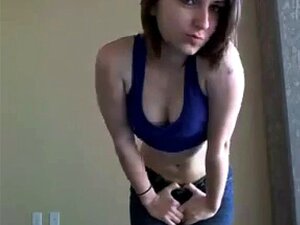 Séduisante et fraîche, découvrez cette camgirl époustouflante qui