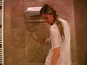 Femme Sexy Et Coquine. Femme Sexy Et Coquine