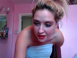 Me savonnant les gros seins et la chatte, Viens me regarder sous la