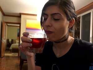 Audrey Royal en Toi commence à la baiser à Maui mais dois mettre ça