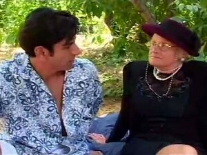 Old Gal apprécie l'extérieur