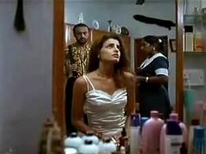 Célèbre de Bollywood Helen Broudi. Helen qui kiffe
