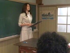 La meilleure salope japonaise Maki Hojo dans une scène exotique de
