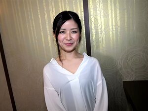 Sexe lubrique avec la belle Satomi, imprégnée et creampied!