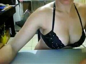 Fille chaude en jeu webcam -