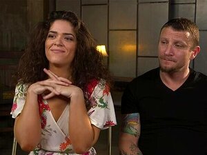 Toute salope BDSM naturelle Victoria Voxxx se fait baiser brutalement