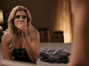 Le beau-fils en chaleur veut baiser la chatte de sa belle-mère. Le