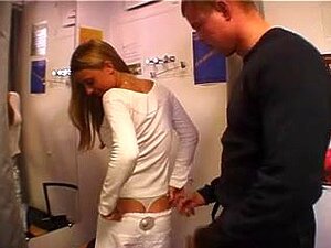 Shopgirl avec 2 mecs,