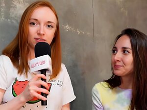 Ersties Ana Joue À un Jeu Pour Découvrir Avec Qui Coucher
