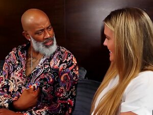 Tiff Blonde Aux gros seins Baisée Hardcore Par le beau-père De la